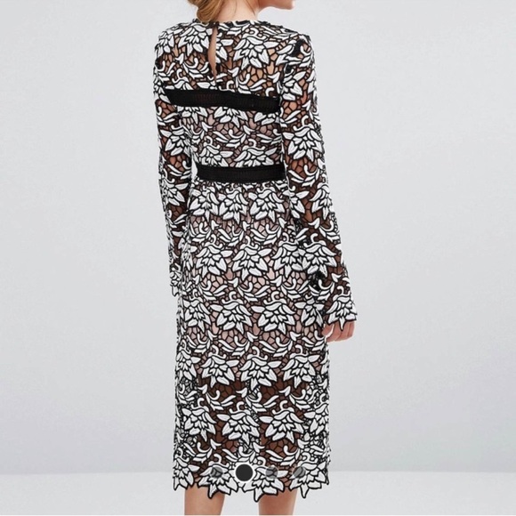 True Decadence Long Sleeve Black and White Floral Appliqué Medi Dress Sz 10 - Picture 2 of 9